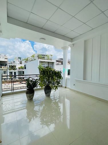 Hình ảnh Cho Thuê Nguyên Căn Mặt Ngay Sân Bay