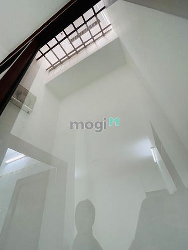 Hình ảnh Cho Thuê Nguyên Căn Mặt Ngay Sân Bay