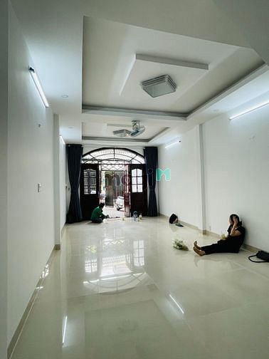 Hình ảnh Cho Thuê Nguyên Căn Mặt Ngay Sân Bay