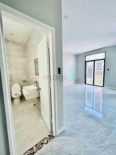Hình ảnh cho thuê nhà phố 84m2 hoàn thiện có thang máy