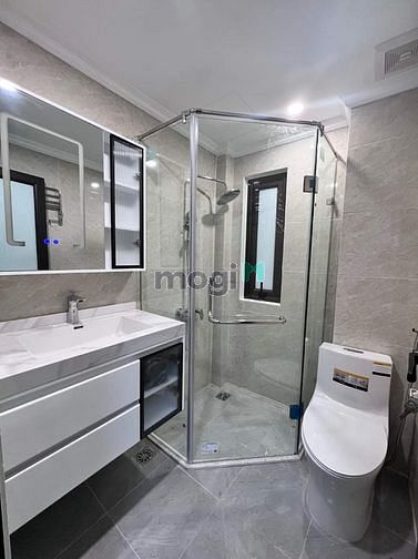 Hình ảnh PHÂN LÔ - KINH DOANH - NHÀ ĐẸP - GARA Ô TÔ giá 6.9 tỷ có100m2 đất.