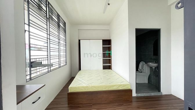 Hình ảnh Studio Ban Công 40m2 Q10_Cách ĐH KINH TẾ (UEH) 170m_Gần Vạn Hạnh Mall