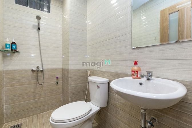 Hình ảnh CHDV Bến Nghé Quận 1 full nội thất cửa sổ lớn