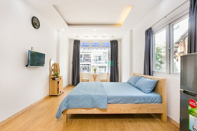 Hình ảnh CHDV Bến Nghé Quận 1 full nội thất cửa sổ lớn