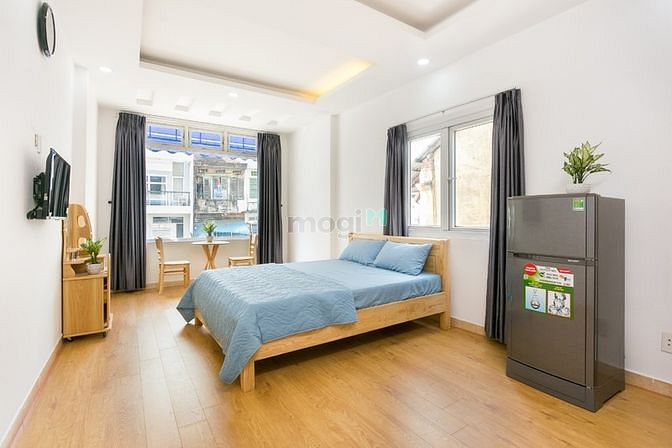 Hình ảnh CHDV Bến Nghé Quận 1 full nội thất cửa sổ lớn
