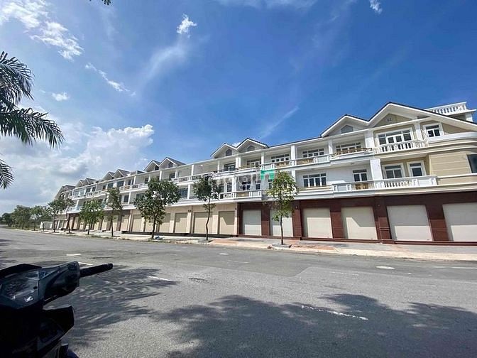 Hình ảnh Chủ ngộp cần bán gấp lô đất KDC Long Hưng