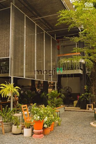 Hình ảnh Biệt thự không gian mở 1.100m2 trung tâm Bình Thạnh, KD tự do ngang 30