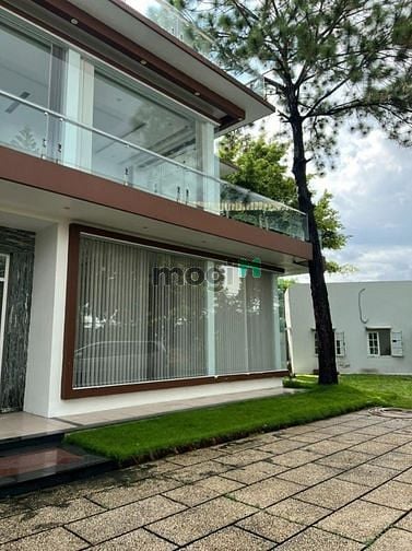 Hình ảnh Cho thuê biệt thự sân vườn rộng 1200m2