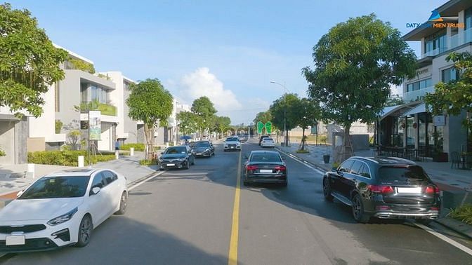 Hình ảnh Sở hữu căn Biệt thự biển Đà nẵng- 28tr/m2 ( cả đất và nhà )