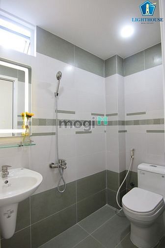 Hình ảnh Cho Thuê Studio Ngay Phan Xích Long giao Phan Đăng Lưu ban công cửa sổ