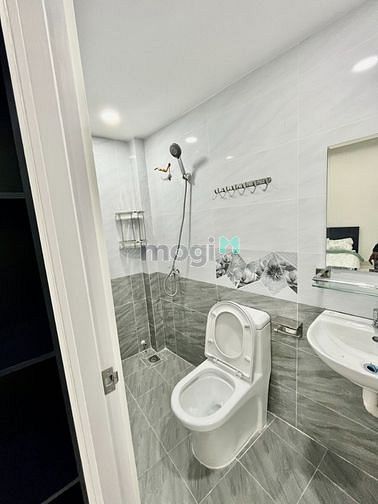 Hình ảnh Mb6623 nạp rút nhanh chóng full nội thất ban công cửa sổ Cách Mạng Tháng 8 Quận 10