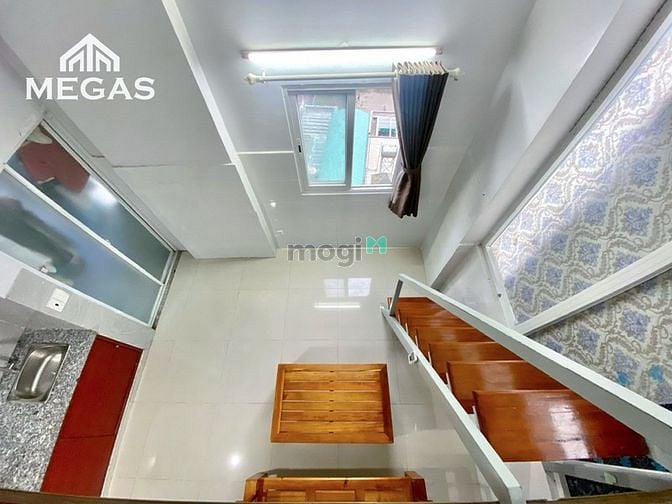 Hình ảnh Phòng dạng DUPLEX cửa sổ lớn ngay trung tâm quận 7
