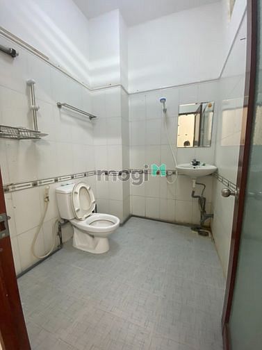 Hình ảnh CHDV Quận 4 full nội thất ban công cửa sổ