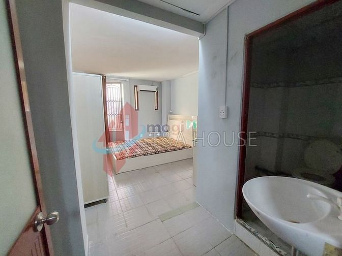 Hình ảnh CHDV Quận 4 full nội thất ban công cửa sổ