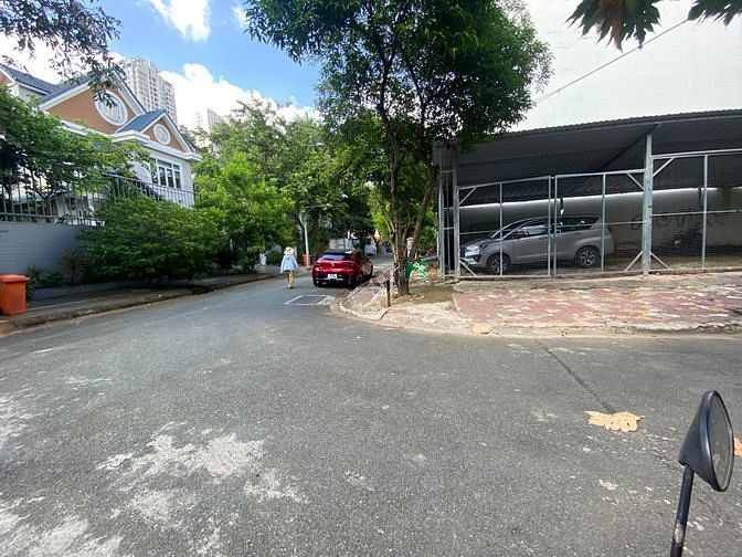 Hình ảnh Bán lô đất 2MT Nguyễn Văn Hưởng và Đg 66 Thảo Điền Q2 Dt506m 190TỶ