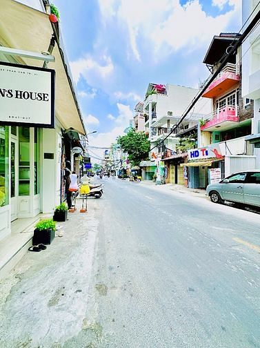Hình ảnh Cho Thuê Toà Nhà Mặt Tiền 10 Phan Văn Trị, Quận 5 ( DTSD: 1.753m2 )