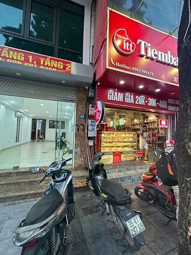 Hình ảnh Cho thuê nhà mặt phố Đường Láng 110m2