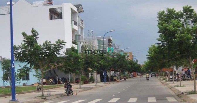 Hình ảnh Hot nhất tháng 8 là lô đất MT Bà Hom, Q6, DT 80m2, sổ riêng sẵn GPXD