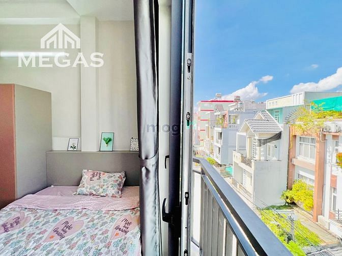 Hình ảnh Căn Hộ Cao Cấp có bancol đầy đủ nội thất khu vực LÊ VĂN QUỚI