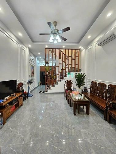 Hình ảnh Bán nhà Tôn Đức Thắng, Đống Đa, Gần Hồ, ngõ rộng, 40m2 4T, giá 4.1 tỷ