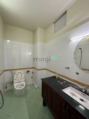 Hình ảnh Cho thuê nhà PentHouse gần ĐH GTVTS2