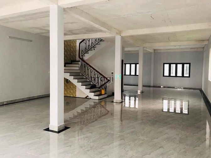 Hình ảnh Căn góc 8*20 nhà phố khu tên lửa