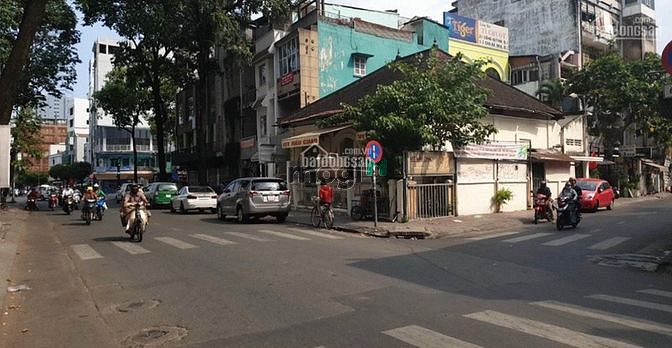 Hình ảnh Cho thuê nhà góc 2 mặt tiền trung tâm Q1