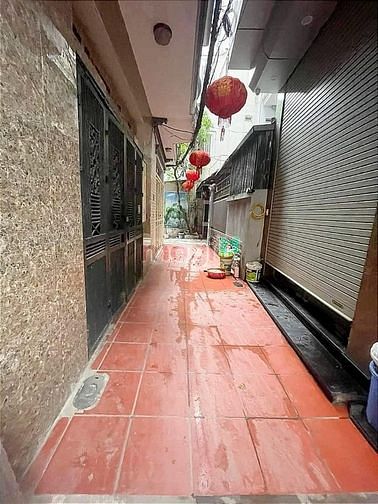 Hình ảnh Bán nhà Cầu giấy - lô góc - ngõ quận ủy - sổ đỏ mê ly - 3 tỷ hơn
