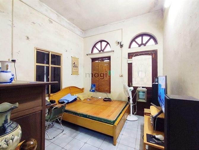 Hình ảnh Bán nhà Cầu giấy - lô góc - ngõ quận ủy - sổ đỏ mê ly - 3 tỷ hơn