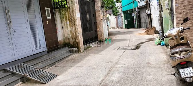 Hình ảnh Bán đất lớn (5 x 28M) Phường 25, Bình Thạnh. GPXD: Hầm 5Tấm. ~100tr/m2