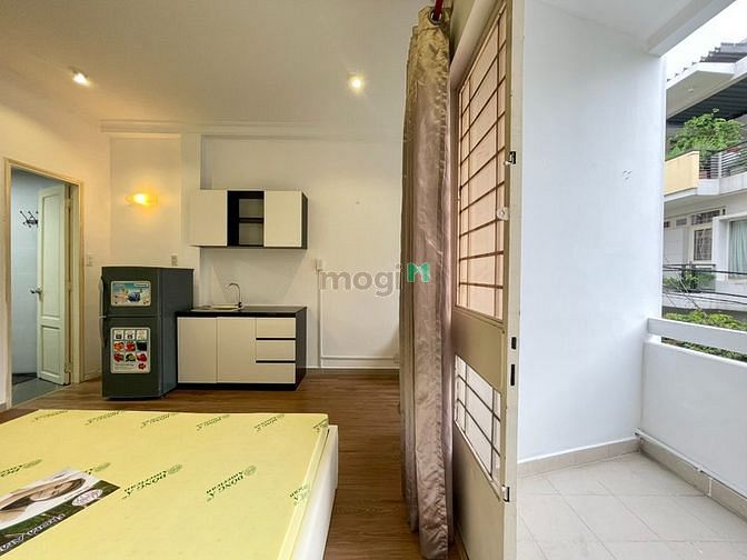 Hình ảnh Studio có cửa sổ + ban công cực chill. Full nội thất mới như hình