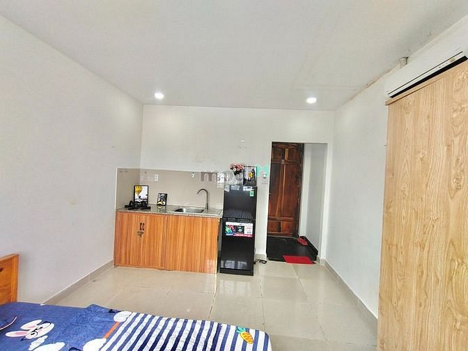 Hình ảnh Studio với cửa sổ thoáng. Full nội thất như hình
