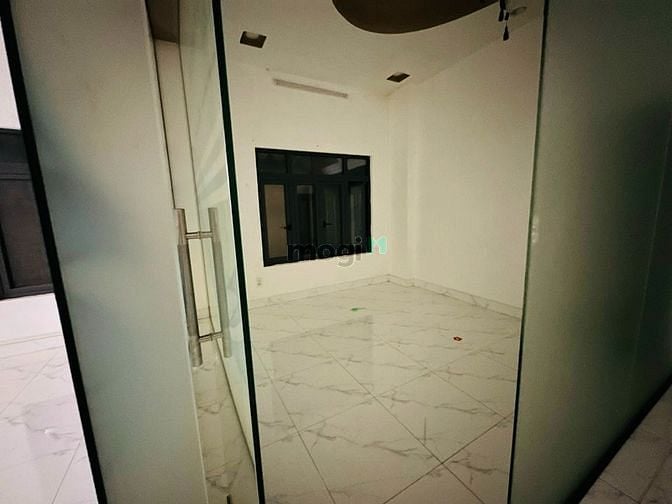 Hình ảnh Nguyên căn 8*20 khu tên lửa 25tr