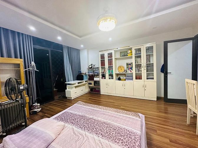 Hình ảnh Bán nhà Hoàng Quốc Việt, Ô Tô, Phân Lô, 55m2 4T MT4.5m, giá 7.9 tỷ