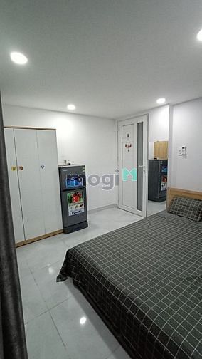 Hình ảnh Căn Hộ Full Nội Thất Cửa Sổ Lớn Mặt Tiền Nguyễn Văn Cừ