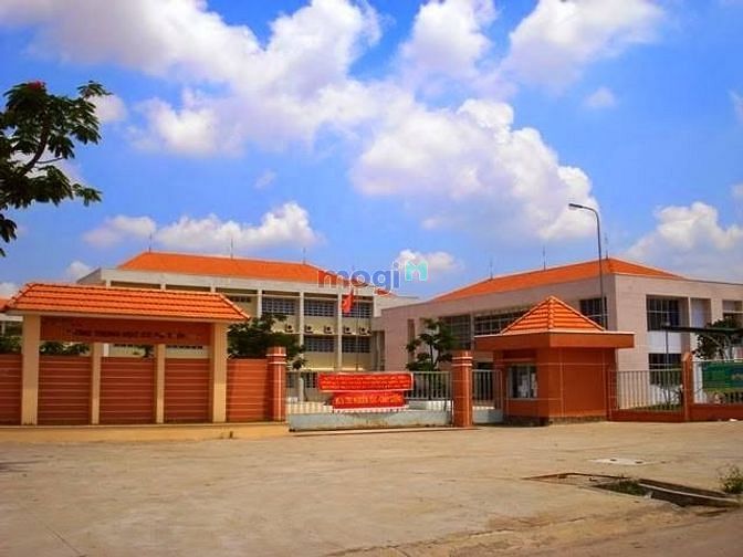 Hình ảnh Mình bán lô đất mặt tiền KD - 300m2 - sổ hồng full thổ cư - dân đông