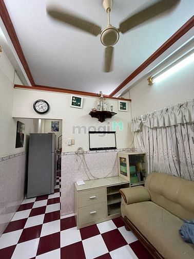 Hình ảnh Bán gấp nhà Cách mạng tháng tám.HXH