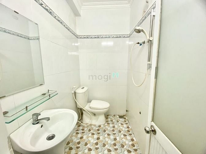 Hình ảnh Phòng máy lạnh từ 2tr8 ngay 331 Phan Huy Ích tiện đi các quận Tr Tâm