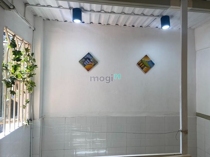 Hình ảnh Cho thuê nhà 2 lầu, 2PN 3wc 58/60 Lý Chình Thắng , Q3