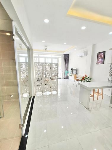 Hình ảnh Full nội thất, Ban Công, Có thang máy, Gần sân bay 45m2, Khu bếp Lớn