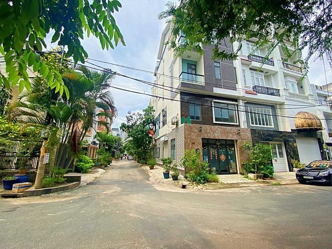 Hình ảnh Cần bán gấp lô đất MT đường Lê Văn Lương quận 7, DT:85m2 / 1ty950