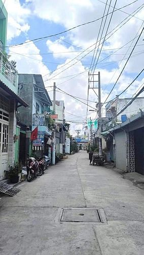 Hình ảnh BÌNH TÂN Gíap TÂN PHÚ - Lô góc Hẻm Xe Hơi - 94M2 - VỠ NỢ bán gấp.