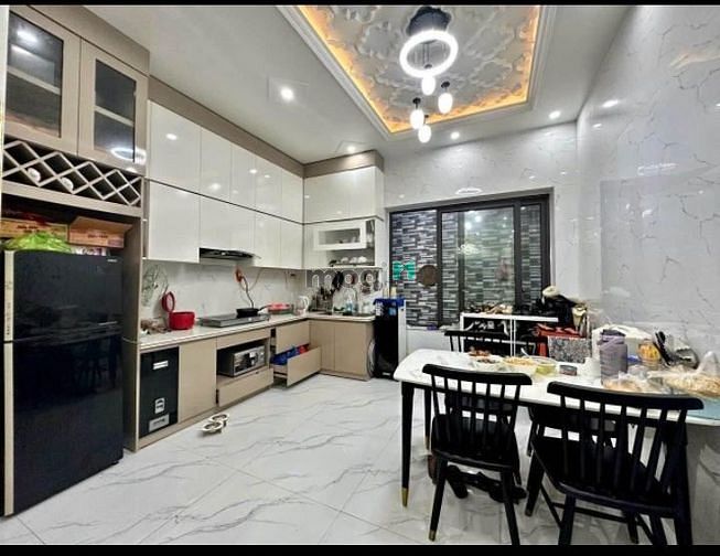 Hình ảnh Bể nợ cần bán gấp căn Lê Văn Sỹ Q. Tân Bình già 2,330tỷ