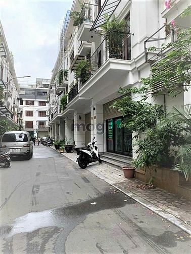 Hình ảnh Cho thuê Nhà PL Trung Kính - Mạc thái tổ.