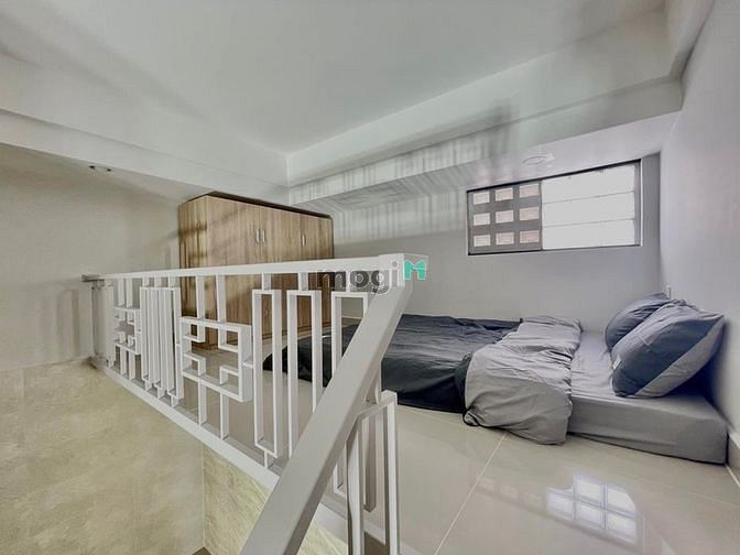 Hình ảnh Duplex gác cao không đụng đầu cửa sổ lớn
