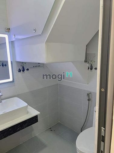 Hình ảnh Nhà ĐỀ THÁM Q1 Giá 2,8 Tỷ Hẻm 6m
