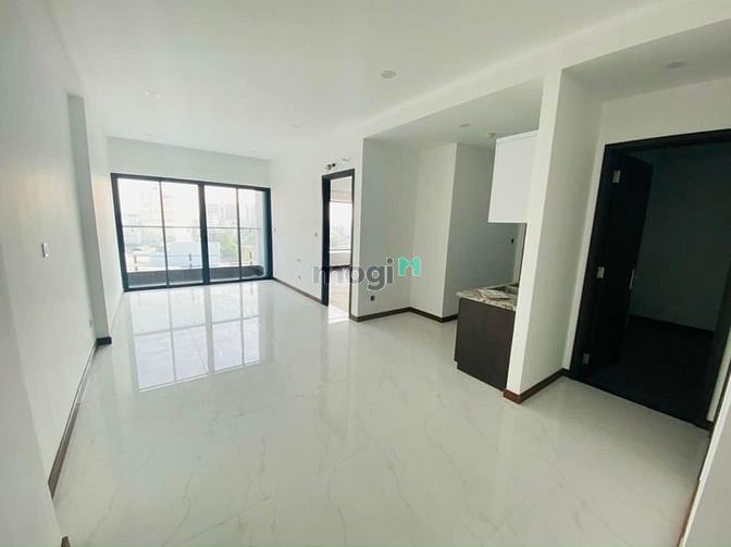 Hình ảnh Cho thuê CH Kingdom 101, DT 70m2, 2PN, NT cơ bản, giá 18tr/tháng.