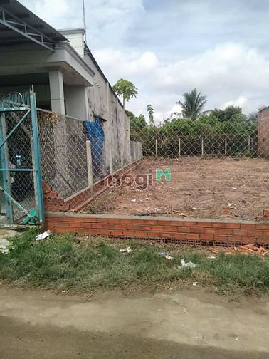Hình ảnh Bán gấp lô đất thổ cư gần 200m2, Gò Dầu, SHR, Giá 390 Triệu.