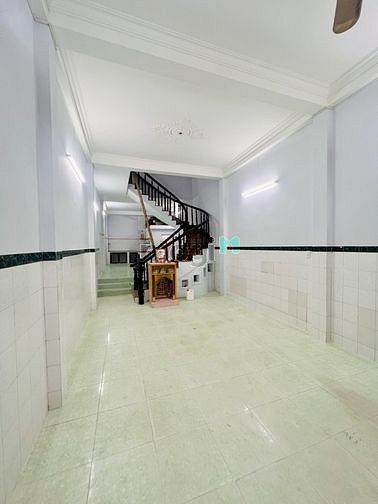Hình ảnh Nhà MT 3,5 tấm 4*17 có 5p khu tên lửa