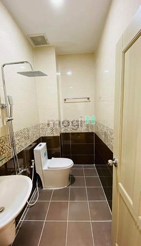 Hình ảnh Cần cho thuê nhà MT 9A Giải Phóng P.4 Q.Tân Bình
